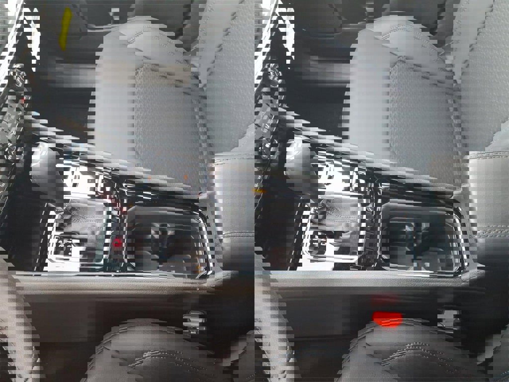 New 2026 Jeep Compass Latitude image 14