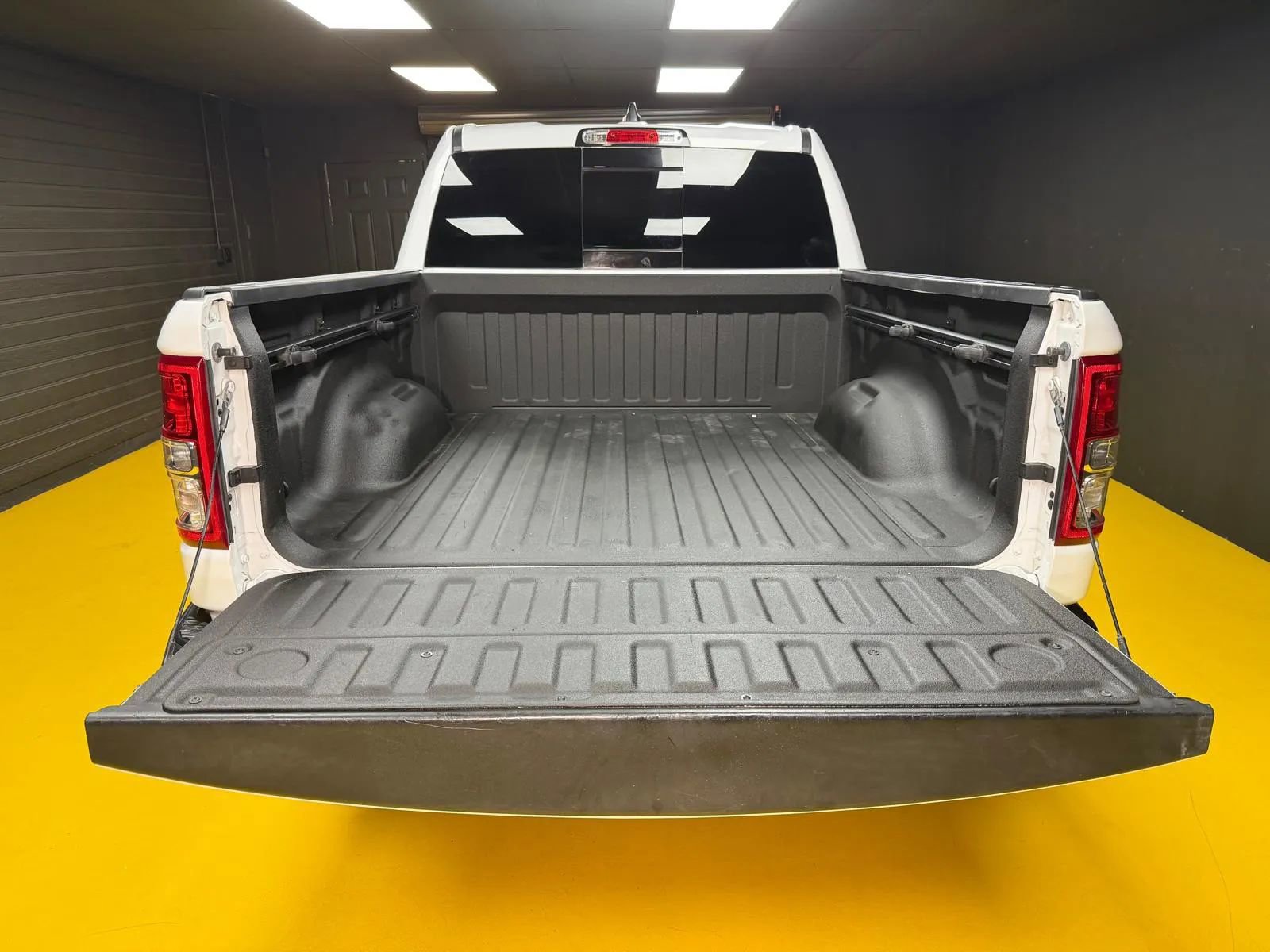 Used 2019 RAM 1500 Tradesman AWD/4WD image 13