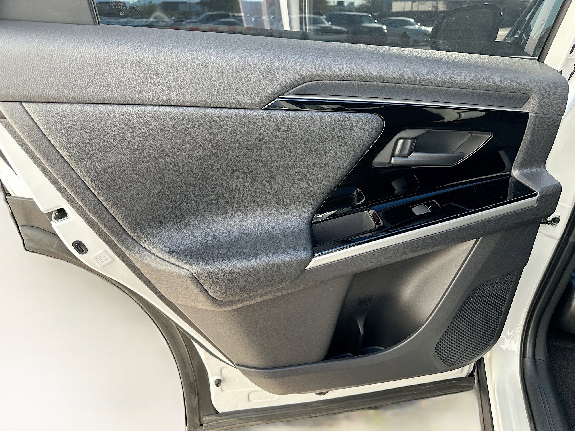 Used 2024 Toyota bZ4X XLE w/ Weather Package image 26