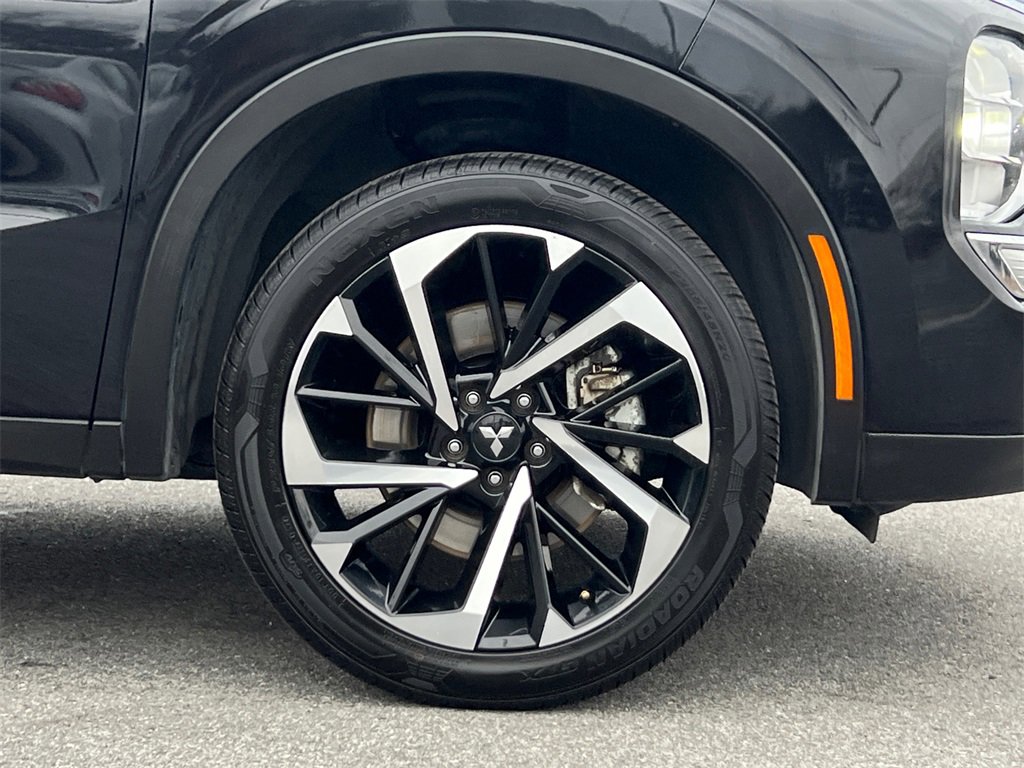 Used 2024 Mitsubishi Outlander SE image 10