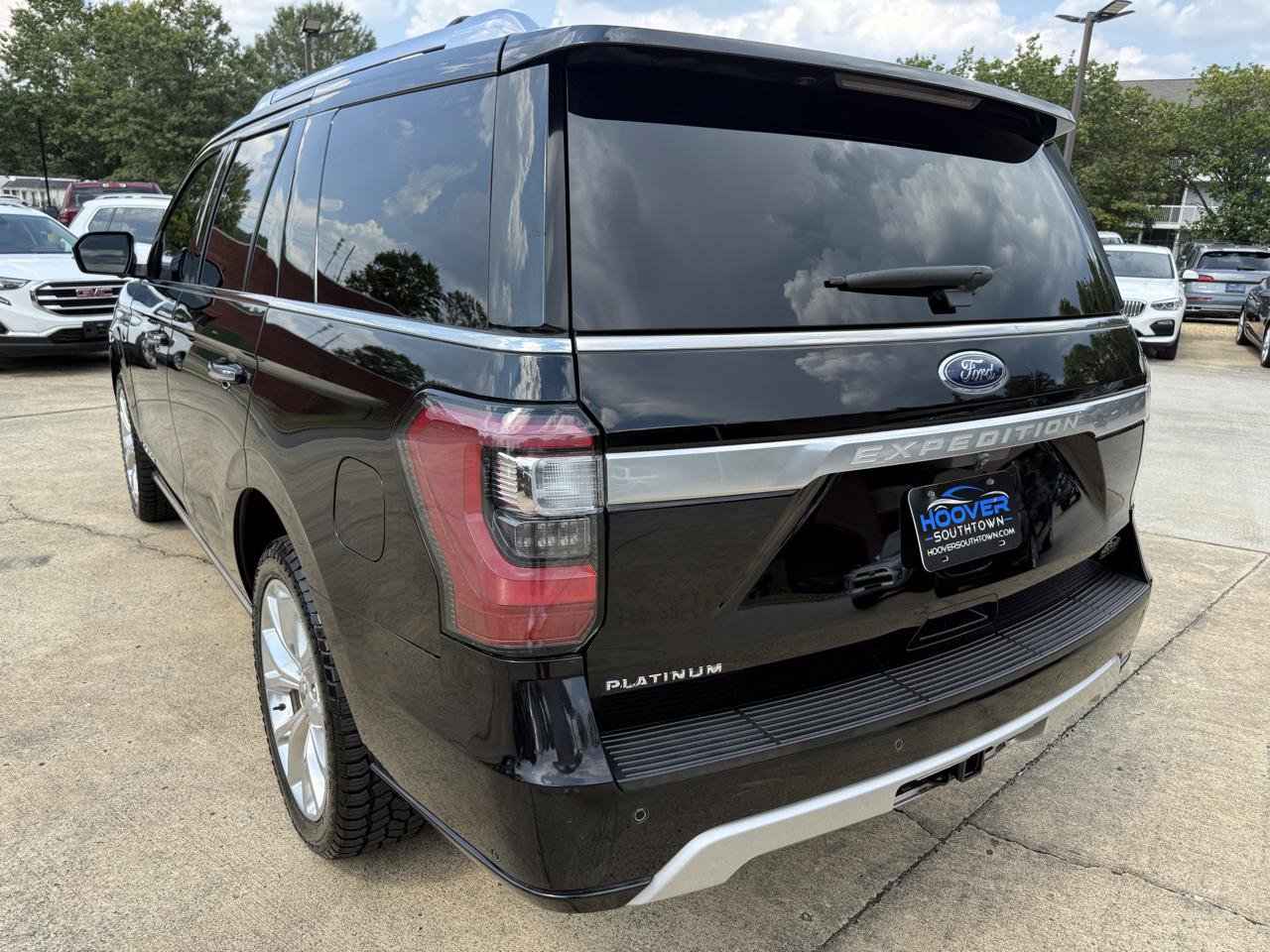 Used 2018 Ford Expedition Platinum AWD/4WD image 6