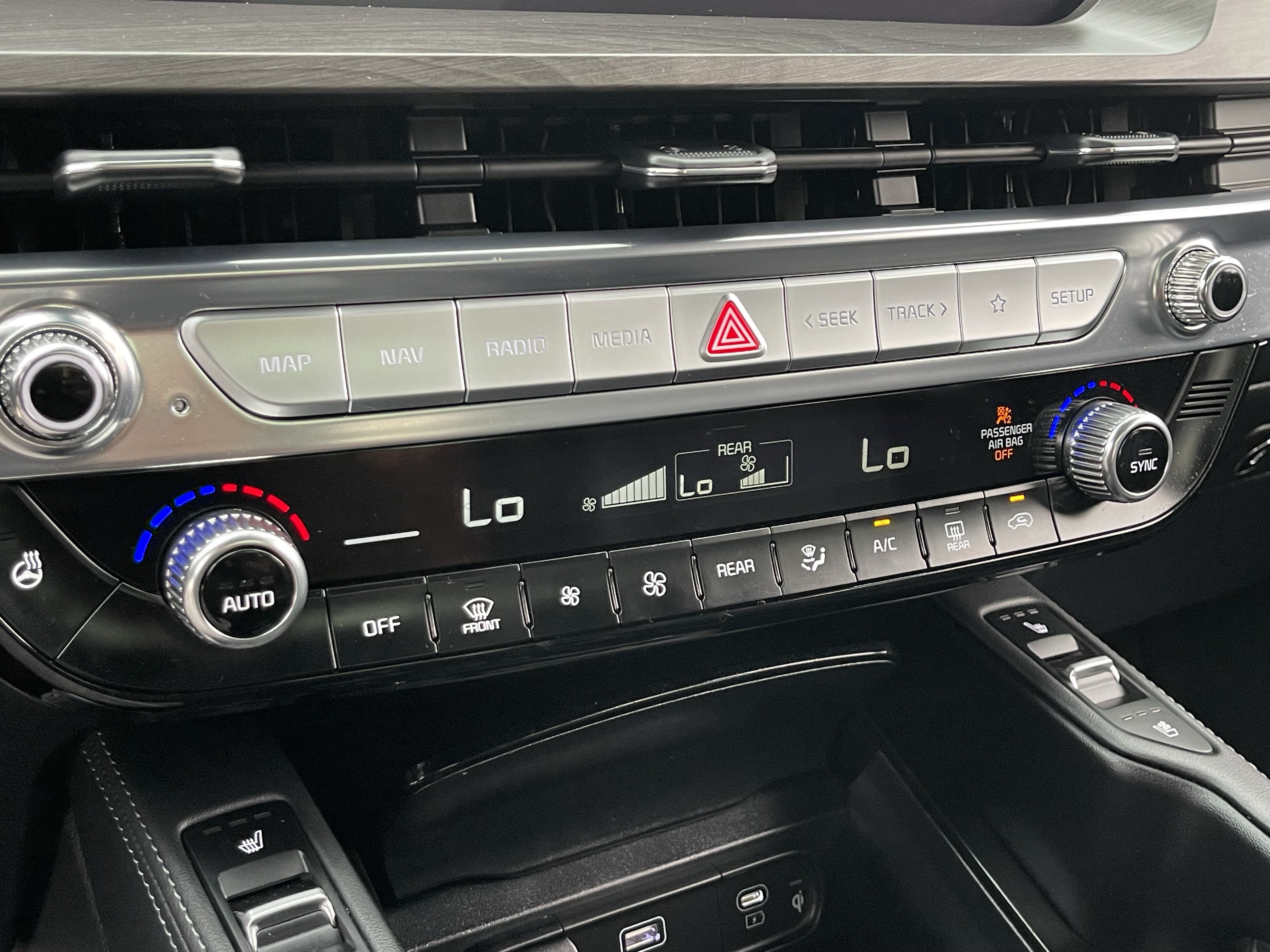Certified 2024 Kia Telluride SX Prestige X-Pro AWD/4WD image 28