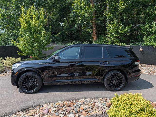 Used 2024 Lincoln Aviator Reserve w/ Equipment Group 201A AWD/4WD image 2