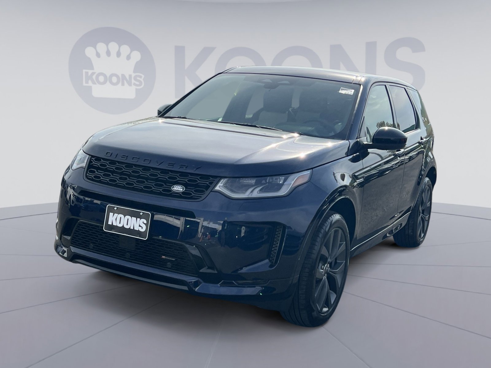 Used 2023 Land Rover Discovery Sport SE R-Dynamic image 1