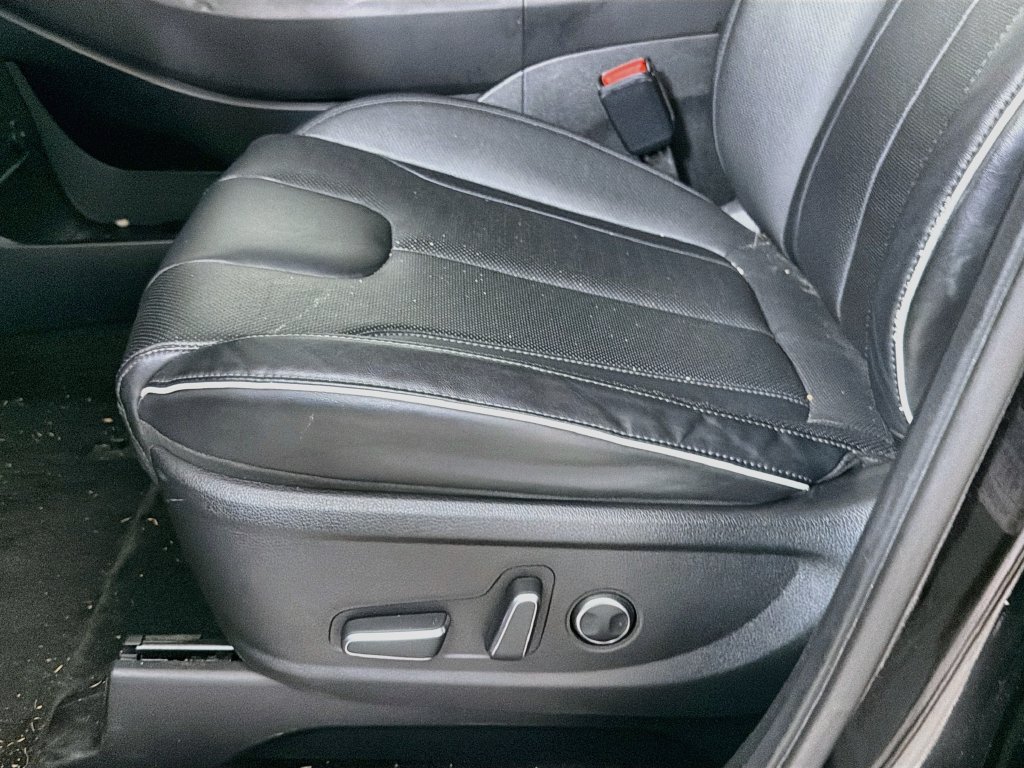 Used 2025 Hyundai Palisade SEL FWD image 23