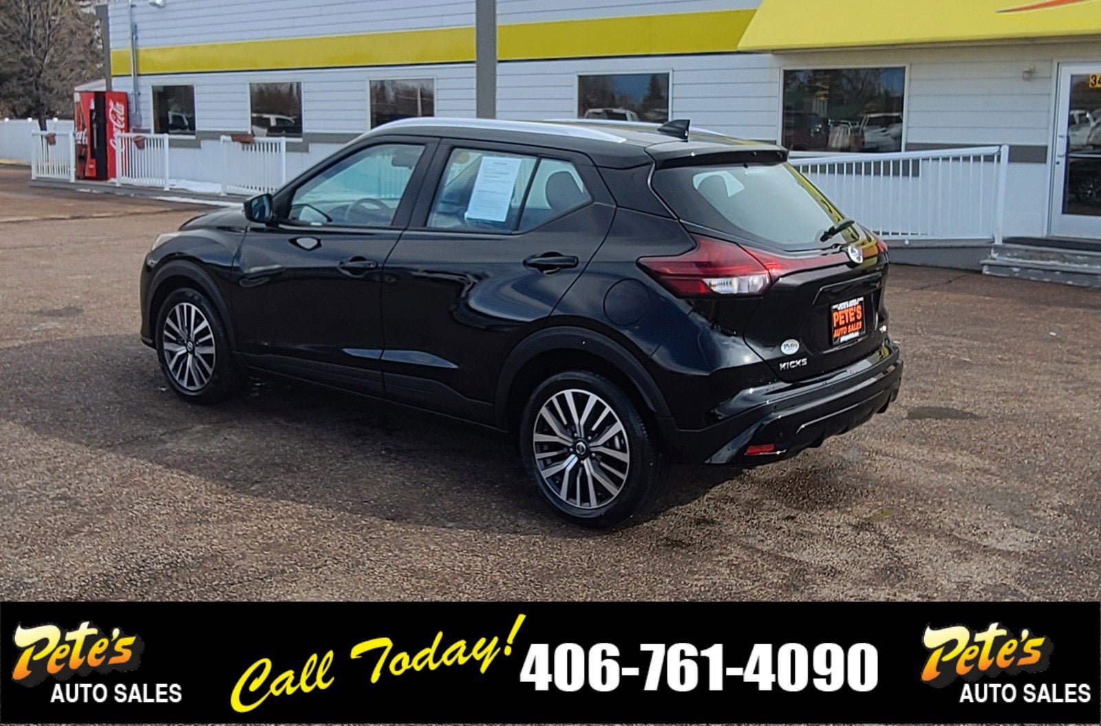 Used 2021 Nissan Kicks SV FWD image 2