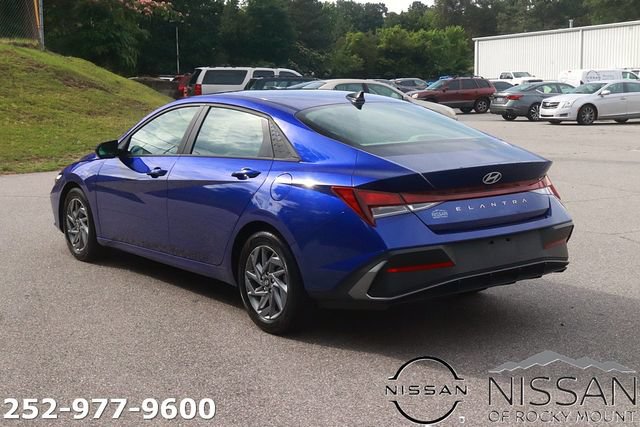 Used 2024 Hyundai Elantra SEL FWD image 5