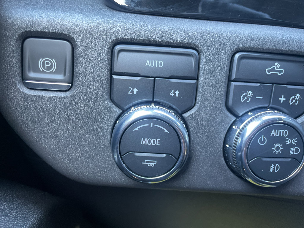 Used 2024 GMC Sierra 1500 Elevation AWD/4WD image 29