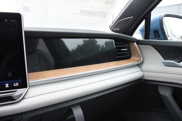 New 2026 Volkswagen Tiguan SEL R-Line AWD/4WD image 21