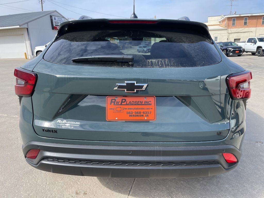New 2026 Chevrolet Trax LT w/ Driver Confidence Package FWD image 12