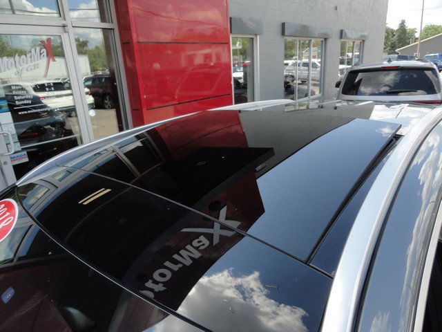 Used 2018 Mercedes-Benz GLC 300 4MATIC w/ Premium Package image 8