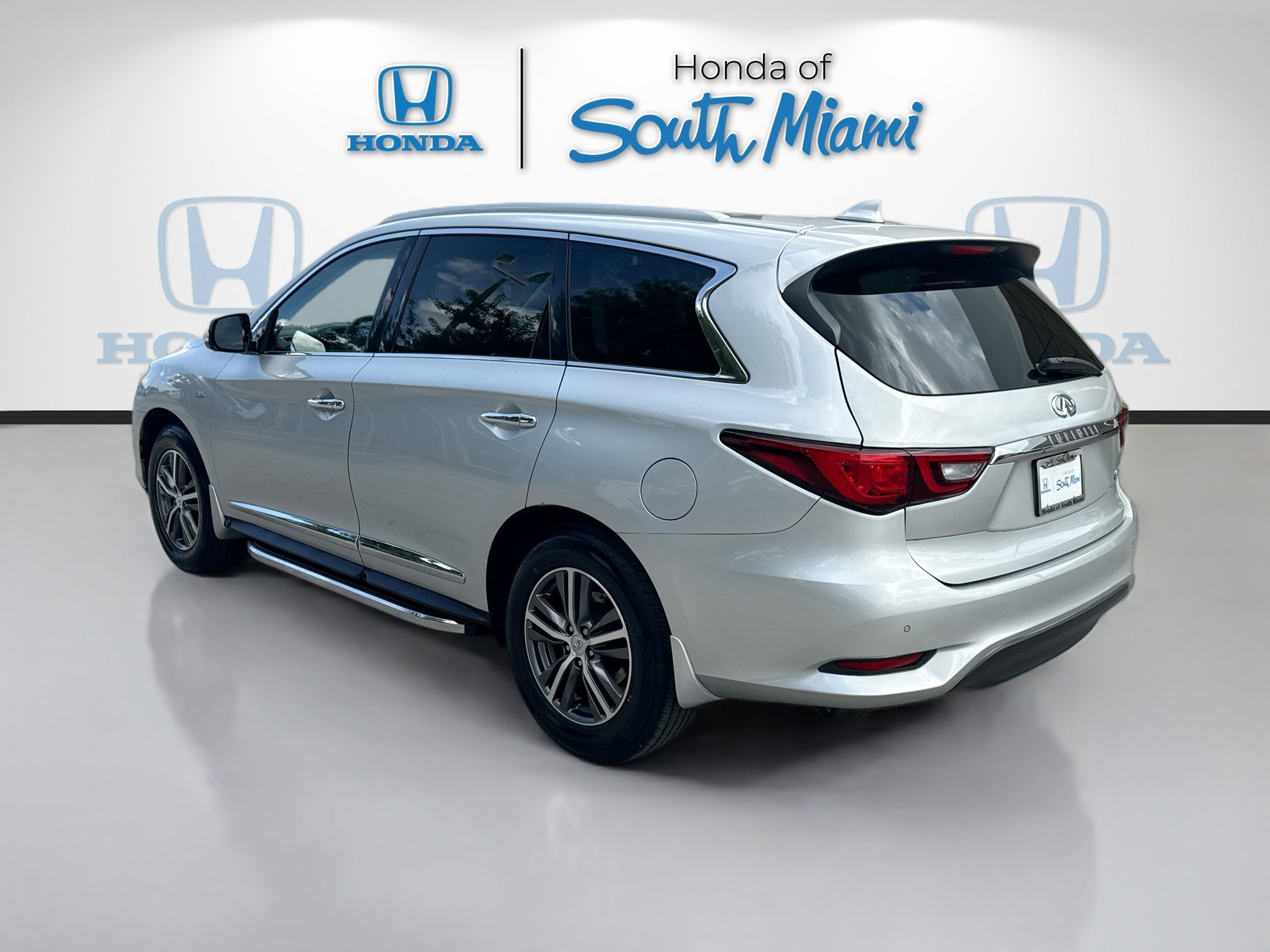 Used 2019 INFINITI QX60 Luxe w/ Essential Package image 5
