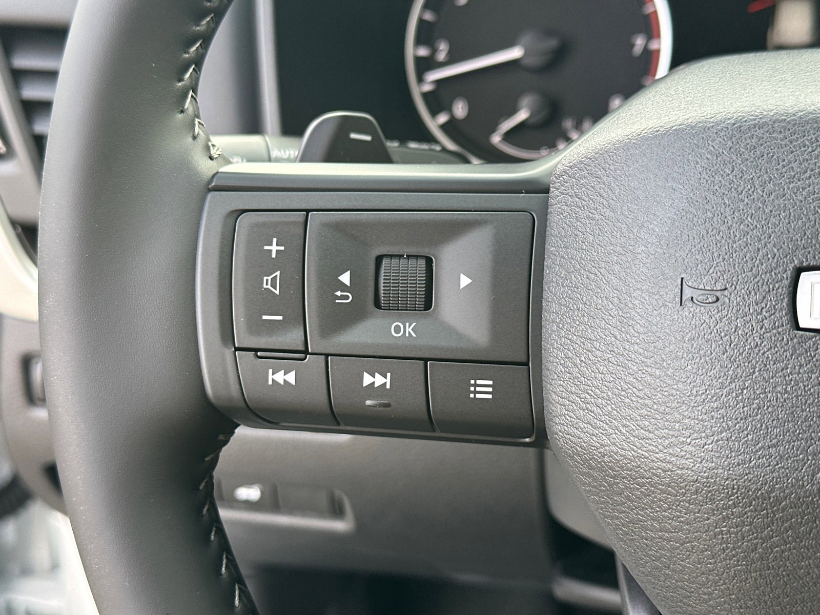 New 2026 Nissan Rogue SV image 26