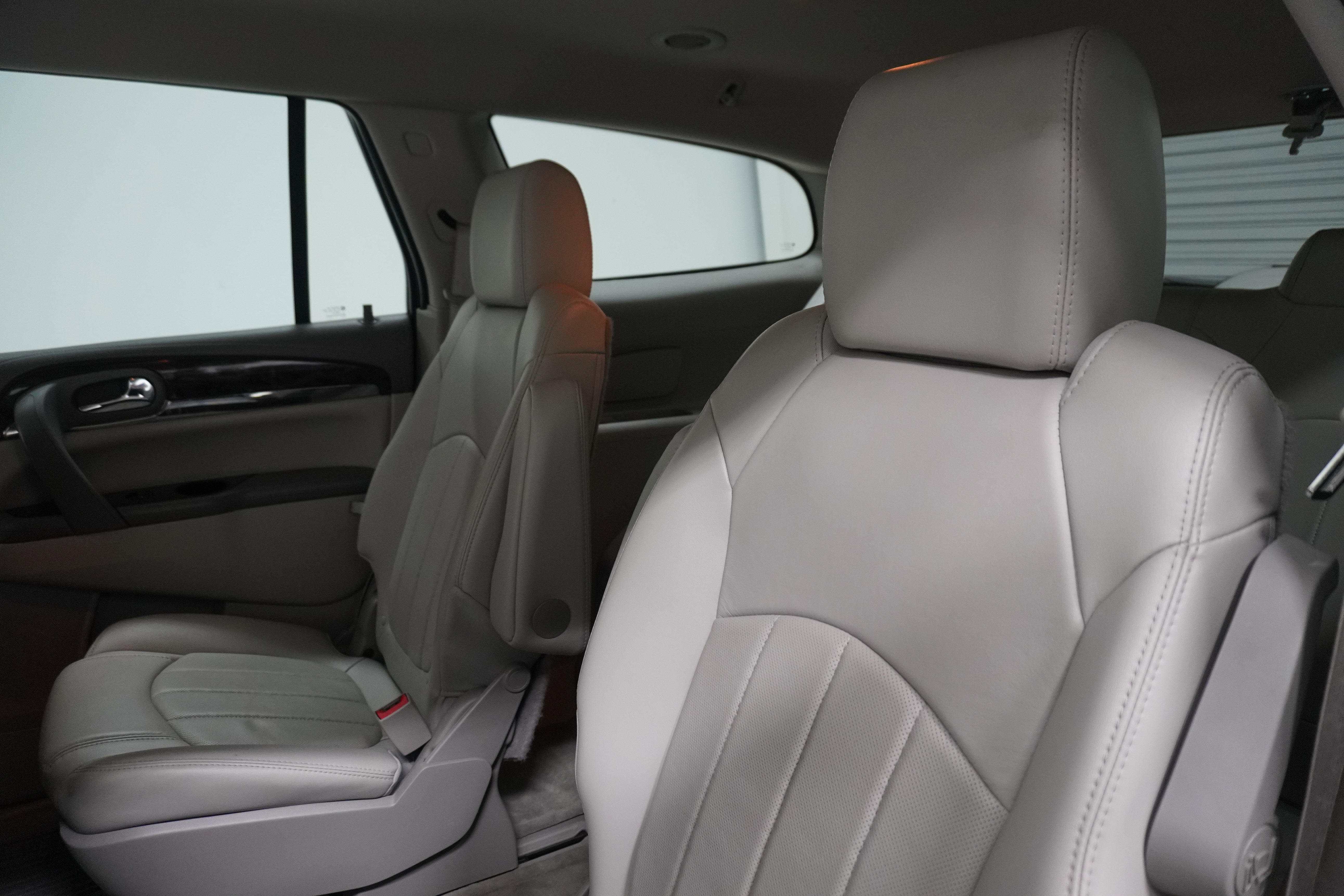 Used 2015 Buick Enclave Leather image 11