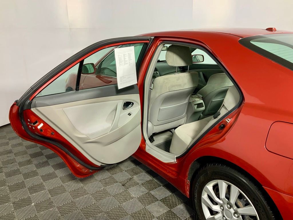 Used 2010 Toyota Camry FWD image 22
