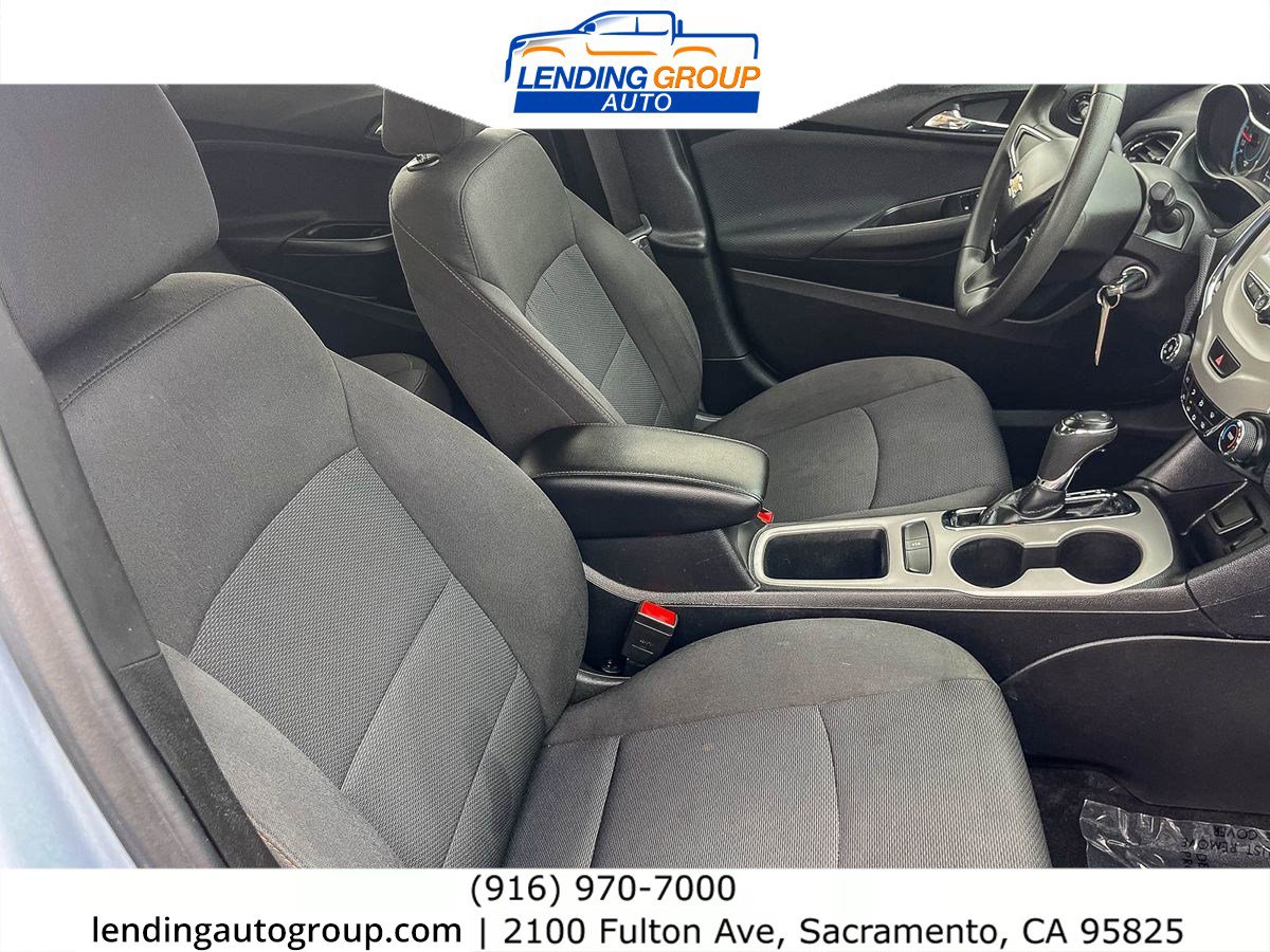 Used 2018 Chevrolet Cruze LS FWD image 15