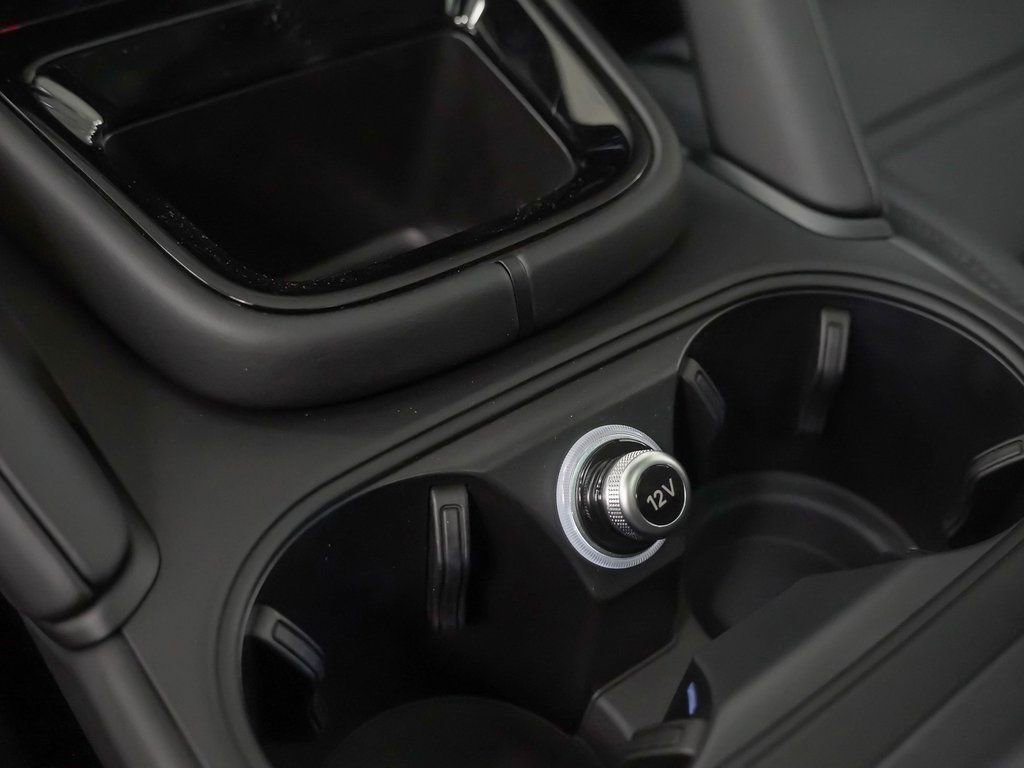 Certified 2025 Porsche Cayenne Coupe image 34