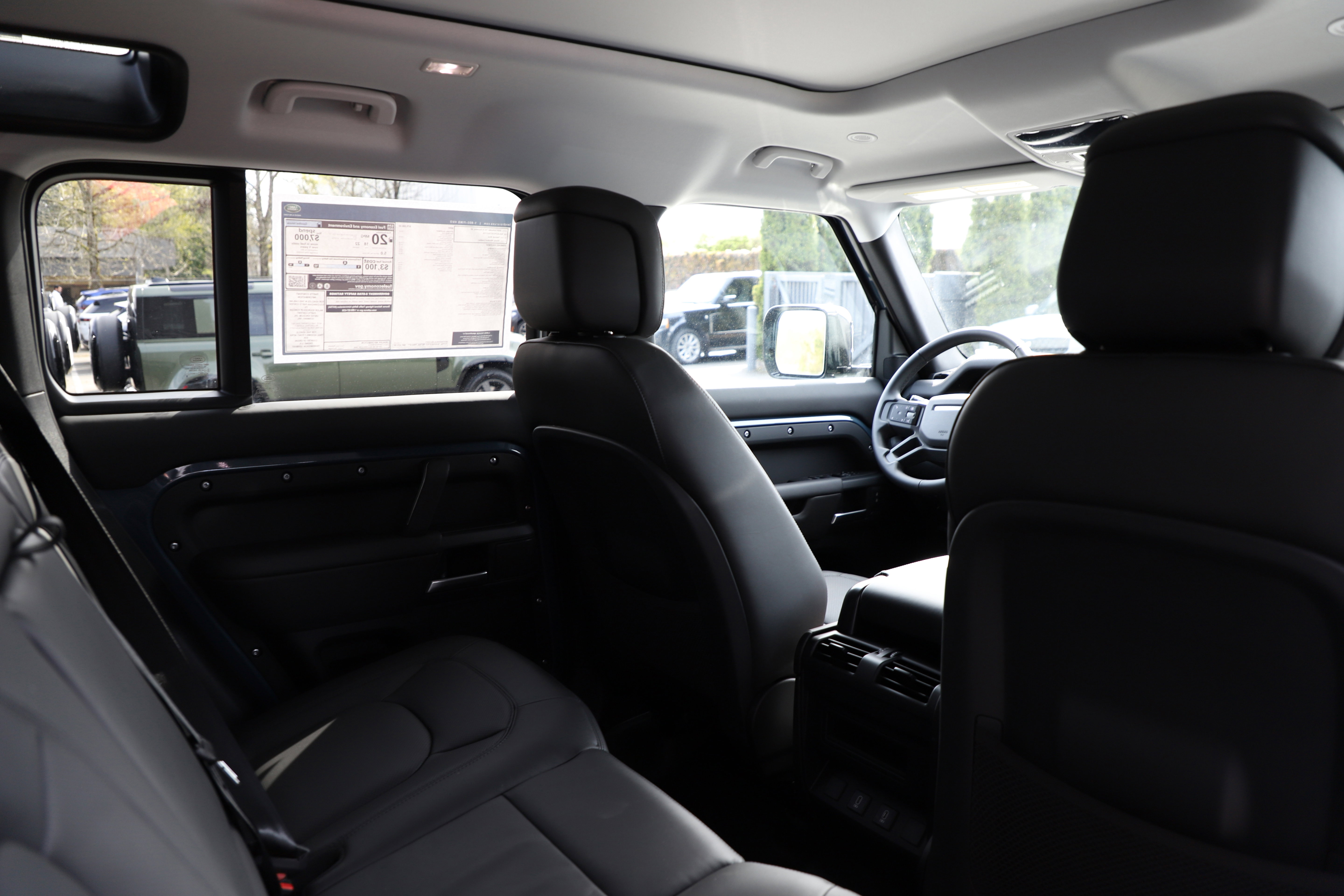 New 2026 Land Rover Defender 110 X-Dynamic SE image 11