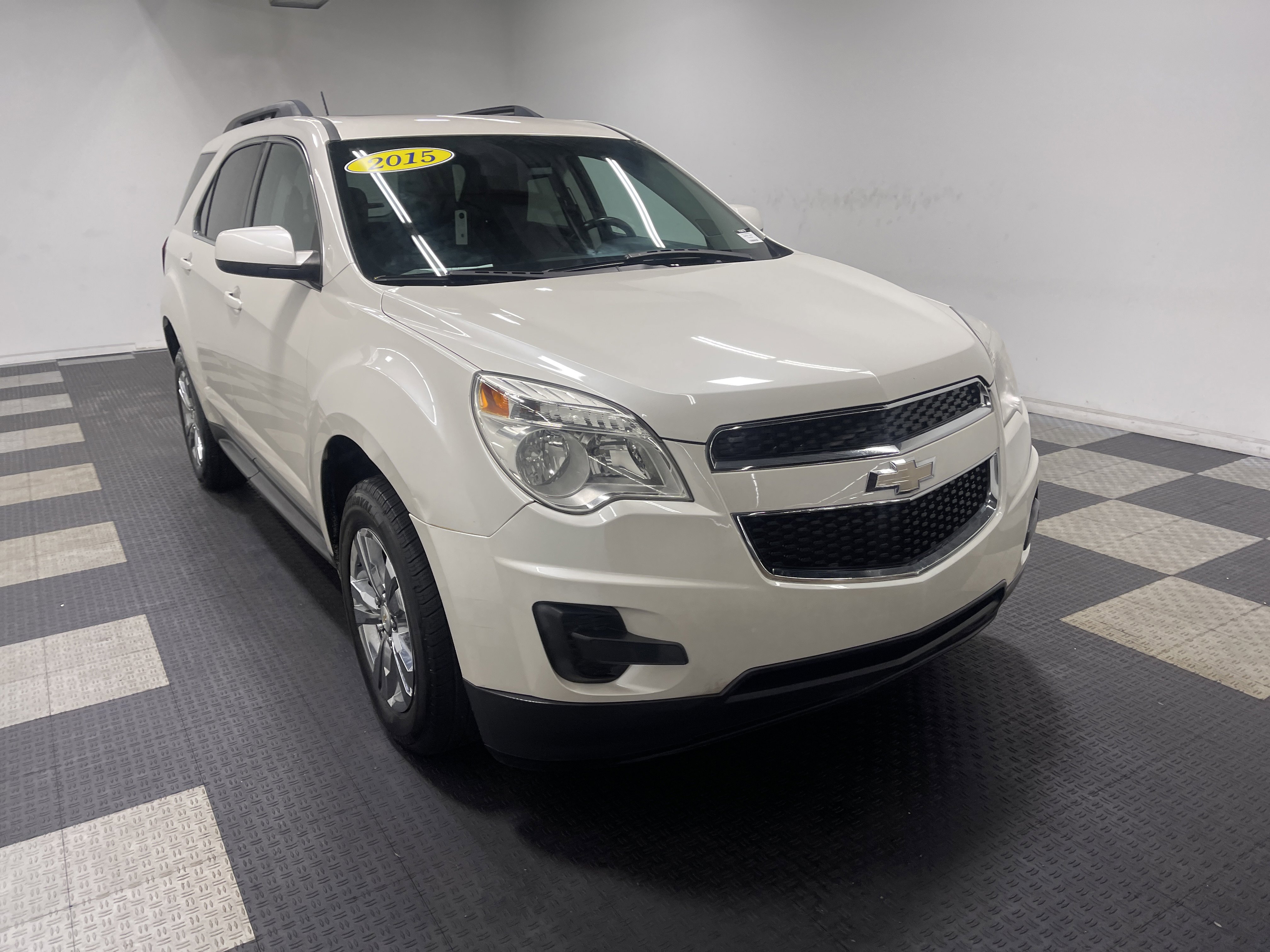 Used 2015 Chevrolet Equinox LT w/ Driver Convenience Package FWD image 6