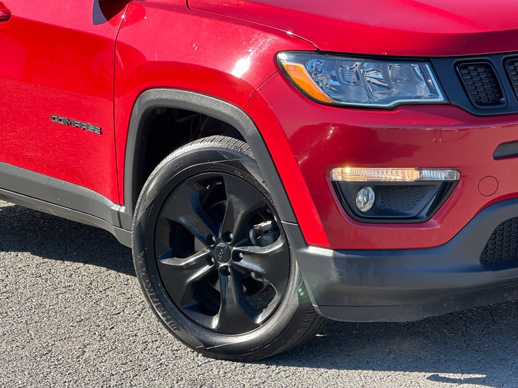 Used 2019 Jeep Compass Latitude FWD image 37