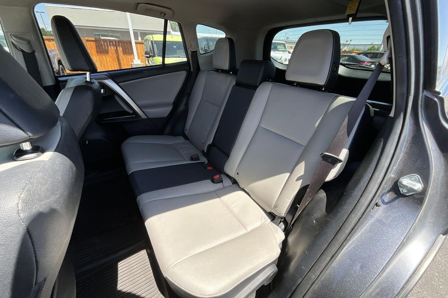 Used 2018 Toyota RAV4 Limited w/ All Weather Liner Package AWD/4WD image 20