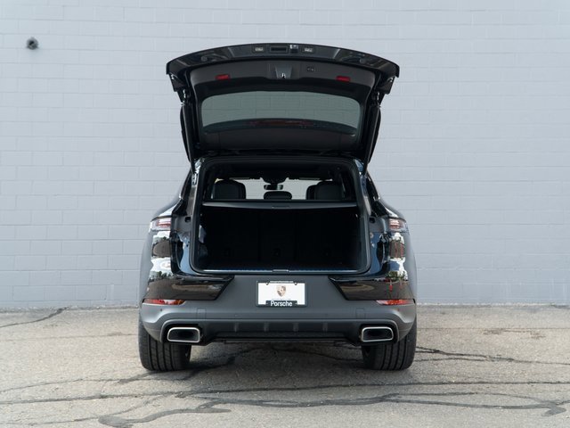 New 2026 Porsche Cayenne image 14