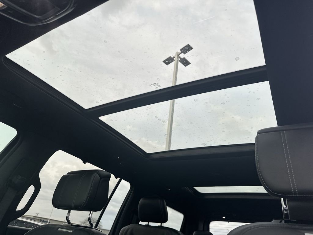 Used 2022 Jeep Grand Wagoneer Series I image 17