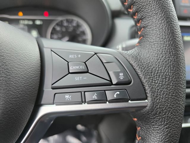 New 2025 Nissan Versa SR FWD image 23