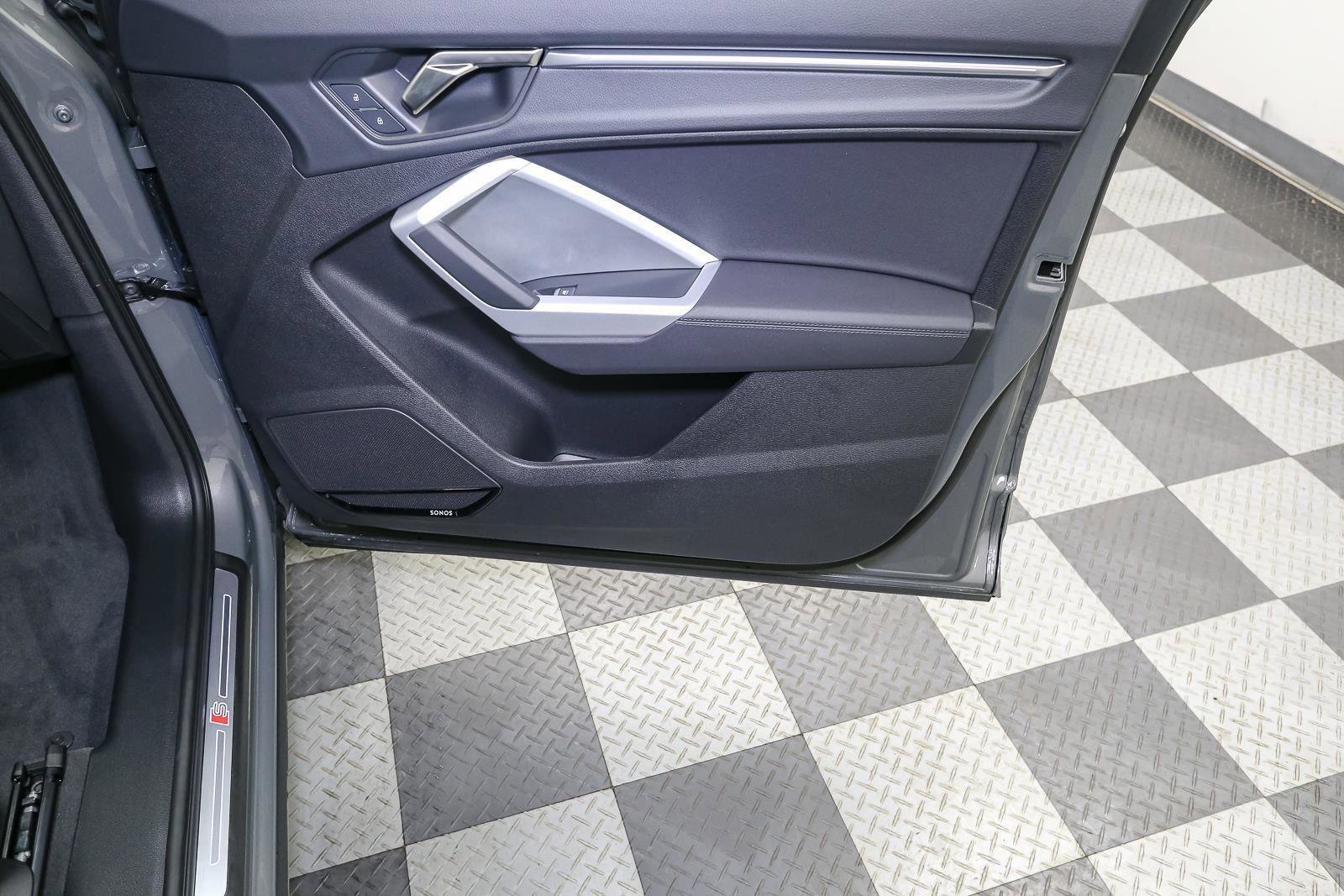 Used 2025 Audi Q3 2.0T Premium Plus w/ Premium Plus Package AWD/4WD image 23