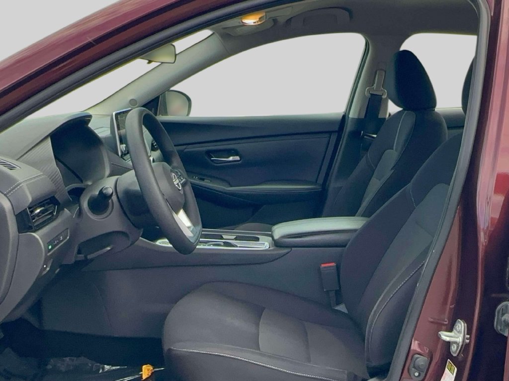 Used 2024 Nissan Sentra SV FWD image 13