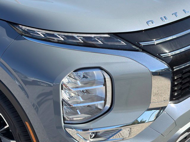 New 2026 Mitsubishi Outlander SE FWD image 9