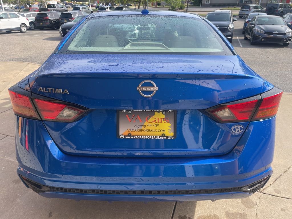 Used 2025 Nissan Altima 2.5 SV FWD image 5