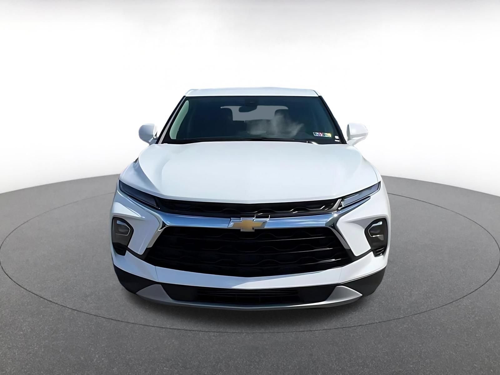 Used 2026 Chevrolet Blazer LT FWD image 4