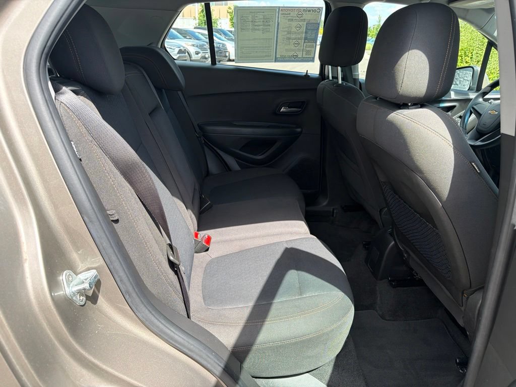 Used 2020 Chevrolet Trax LS FWD image 13