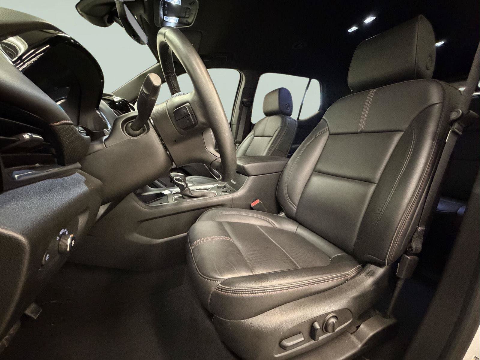 Used 2023 Chevrolet Traverse RS w/ LPO, Floor Liner Package AWD/4WD image 25