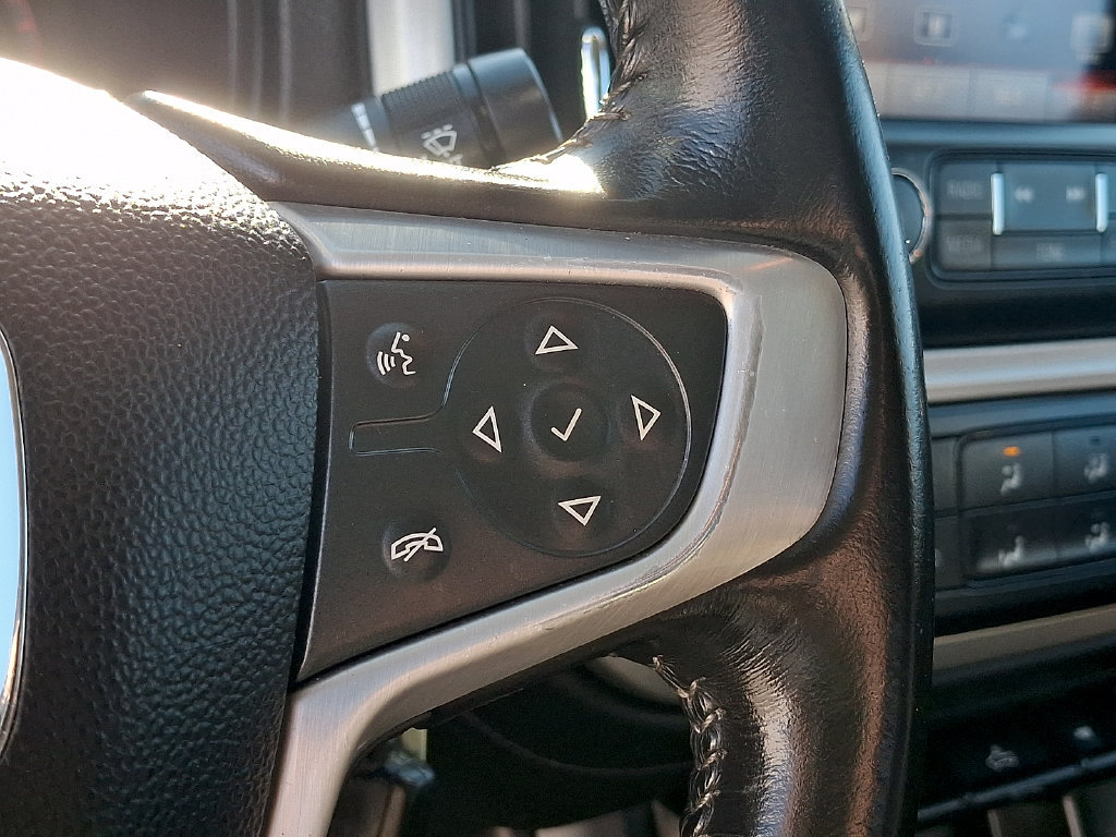 Used 2015 GMC Canyon SLE w/ SLE Convenience Package RWD image 23