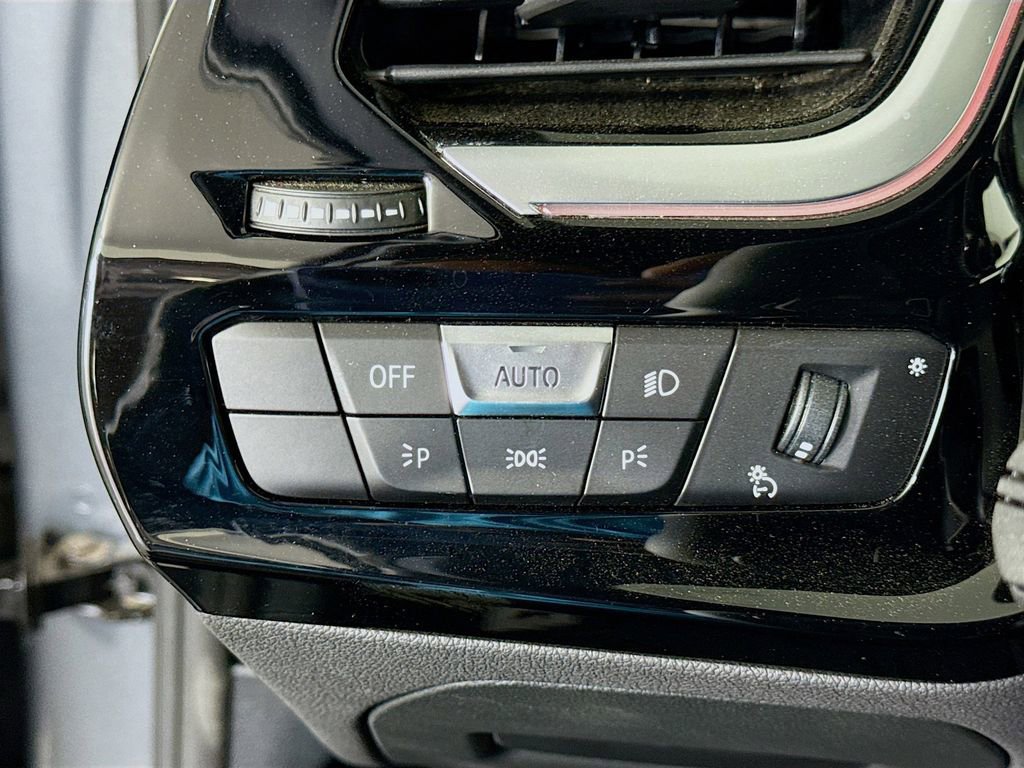 Used 2025 BMW Z4 sDrive30i w/ Shadowloine Package image 9