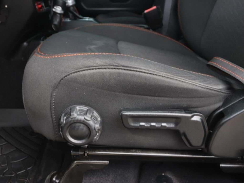 Used 2021 Jeep Gladiator Mojave w/ LED Lighting Group AWD/4WD image 18