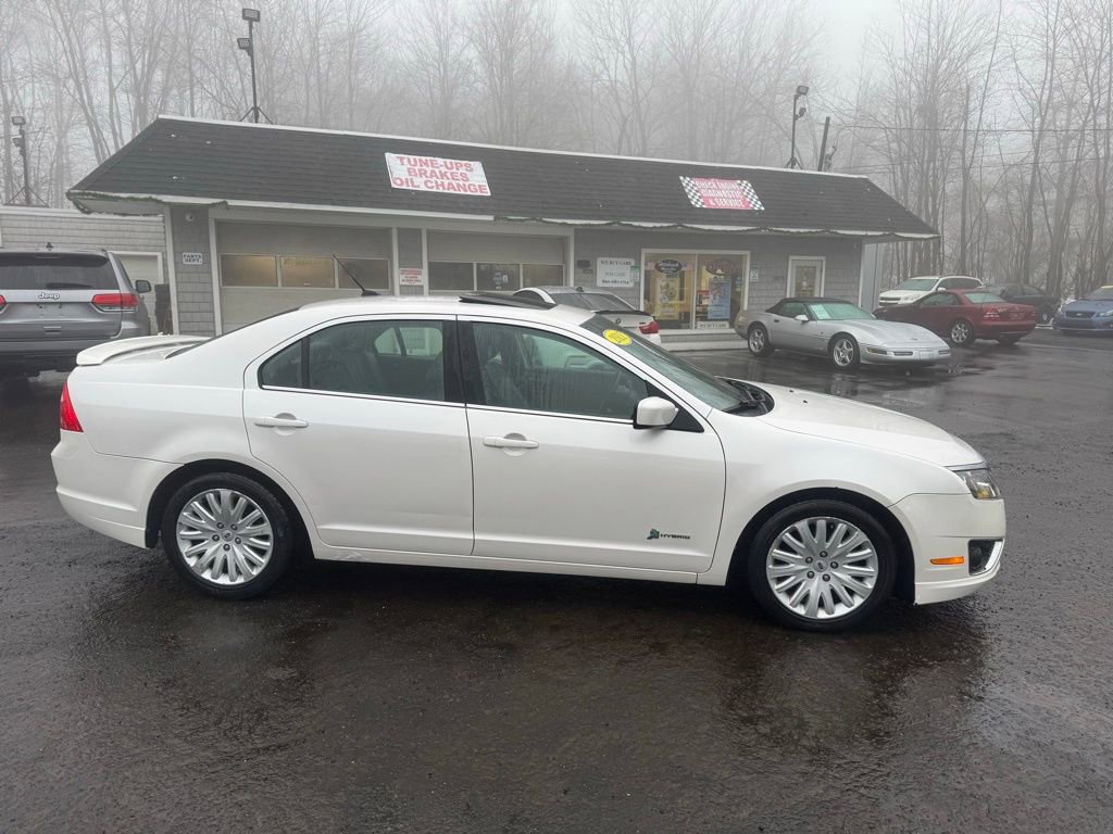 Used 2011 Ford Fusion Hybrid w/ 502A Rapid Spec Order Code image 4