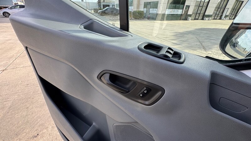 Used 2017 Ford Transit 250 148 Low Roof RWD image 7