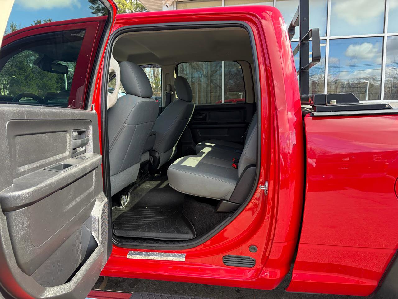 Used 2016 RAM 2500 Tradesman w/ Chrome Appearance Group image 39