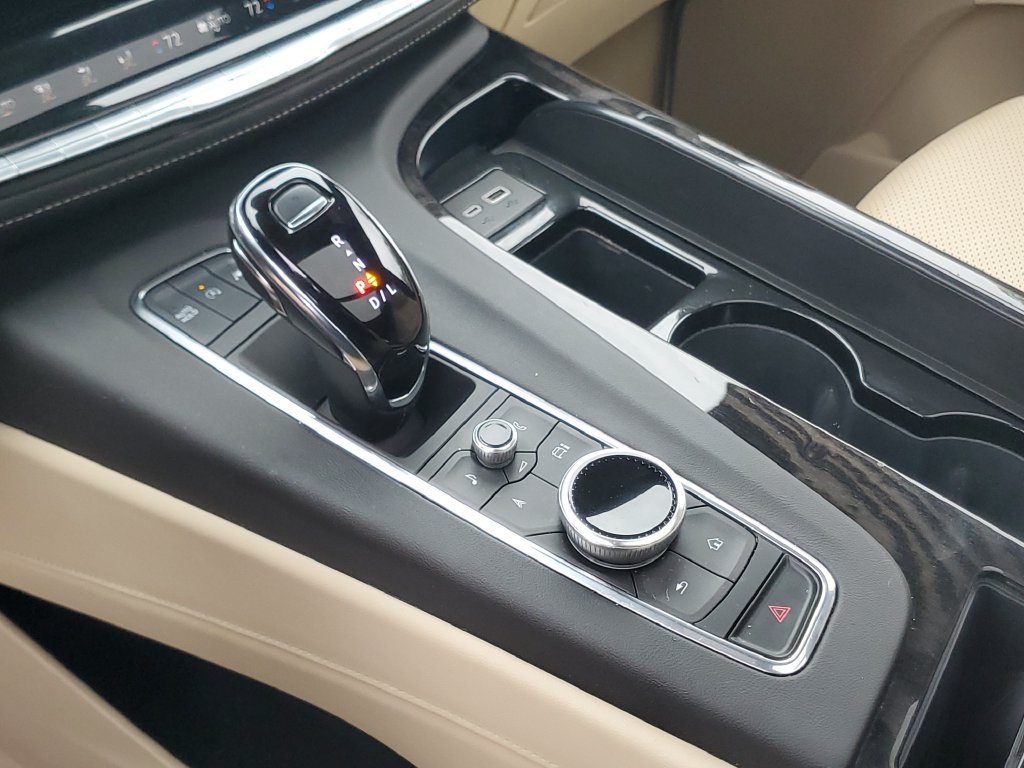 Used 2024 Cadillac Escalade Premium Luxury AWD/4WD image 26