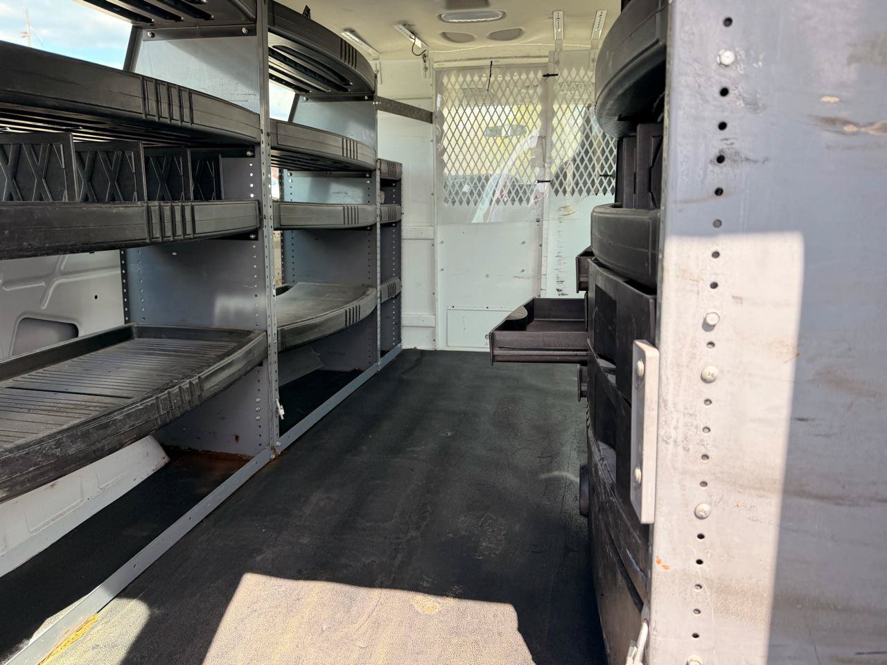 Used 2012 Ford E-250 and Econoline 250 w/ Insulation Pkg RWD image 9