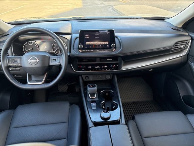 Used 2025 Nissan Rogue SV w/ SV Premium Package image 31