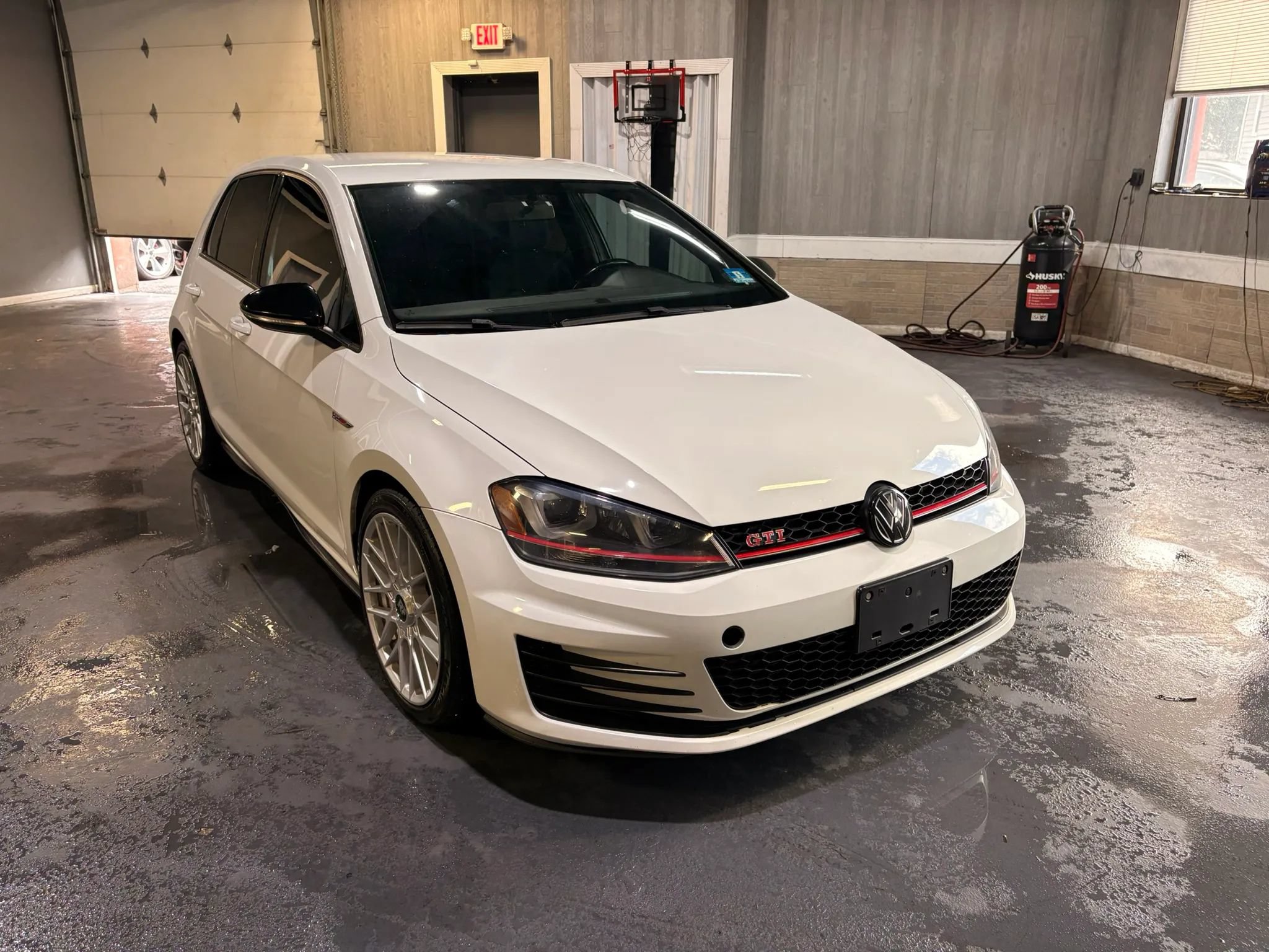 Used 2017 Volkswagen GTI Sport FWD image 8