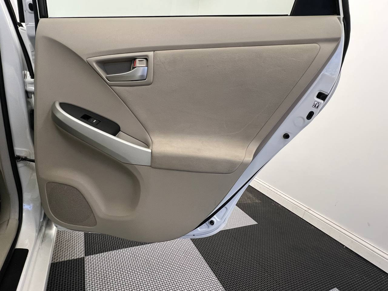 Used 2012 Toyota Prius Three image 13