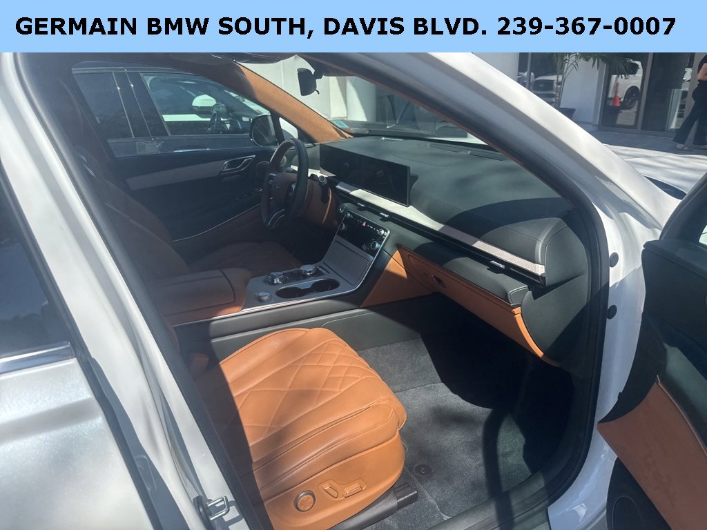 Used 2025 Genesis GV80 3.5T Prestige image 27