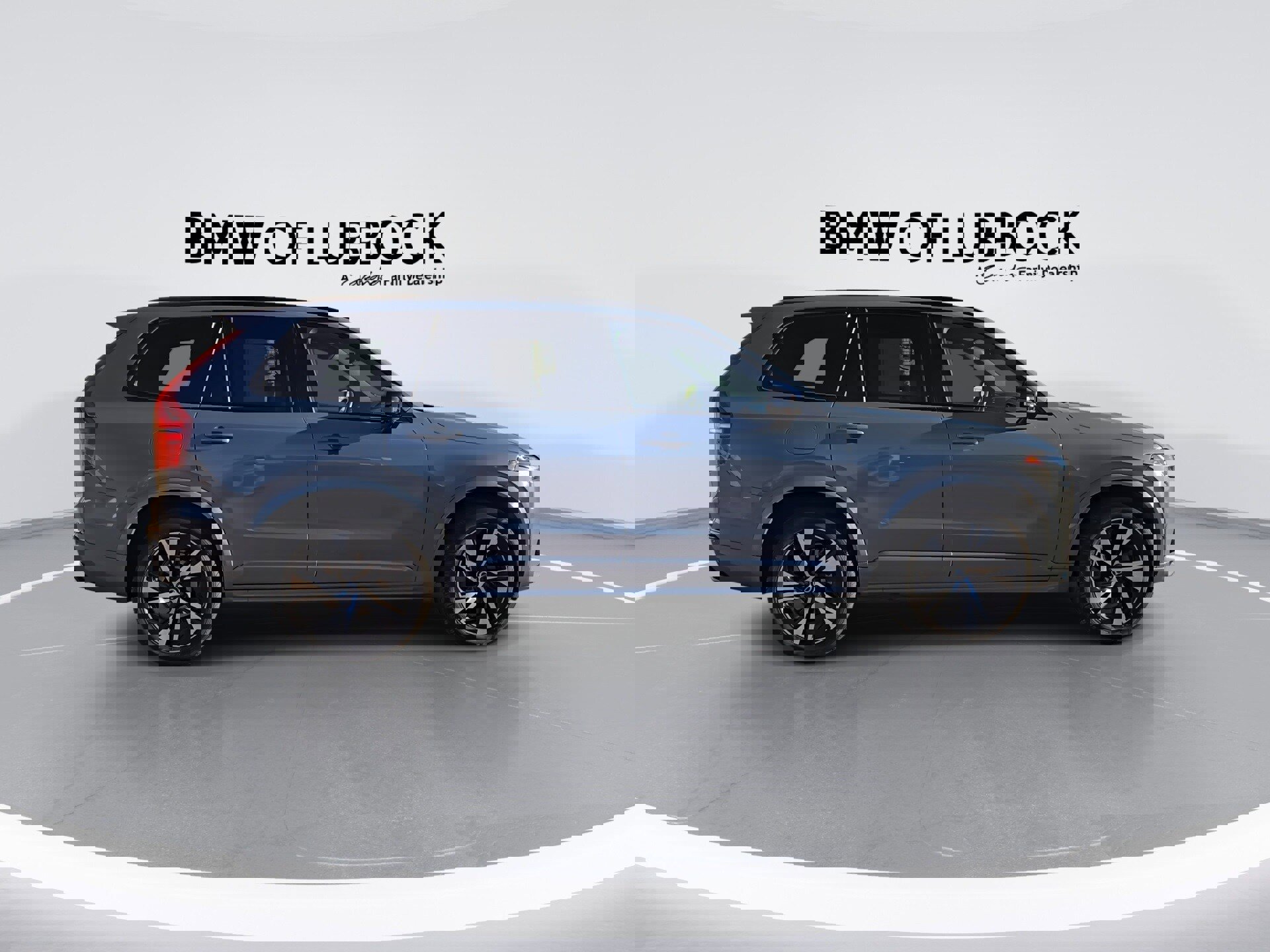 Used 2020 Volvo XC90 T6 R-Design image 9