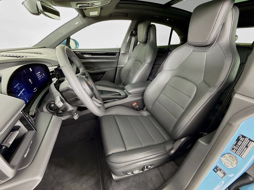New 2026 Porsche Macan Electric RWD image 5