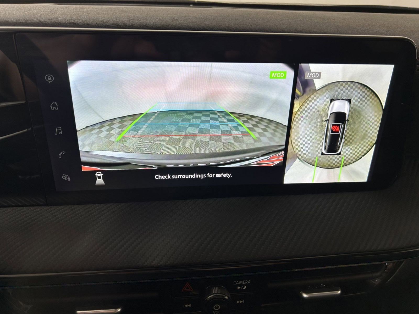 Used 2025 Nissan Kicks SR image 11